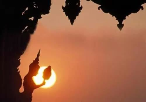 结婚照为风水上品吉祥摆设 ？摆放朝向大有学问？